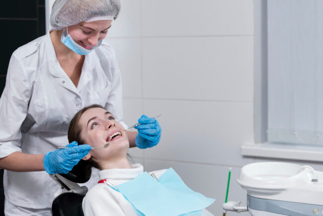 تنظيف الاسنان - Teeth cleaning